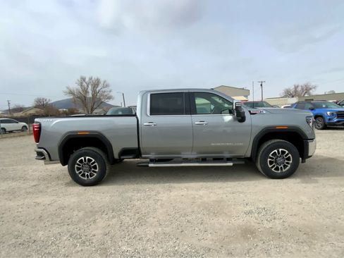 New 2026 GMC Sierra 3500 SLT image 6