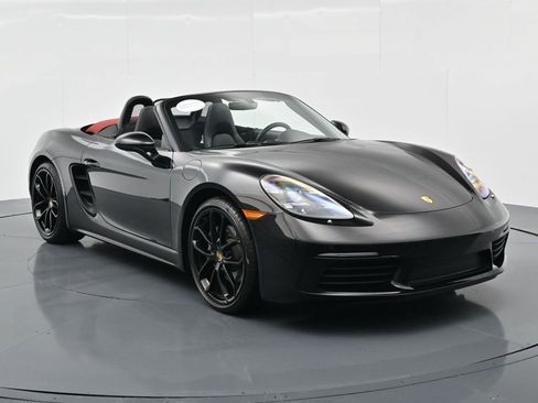 Certified 2024 Porsche 718 Boxster RWD image 9