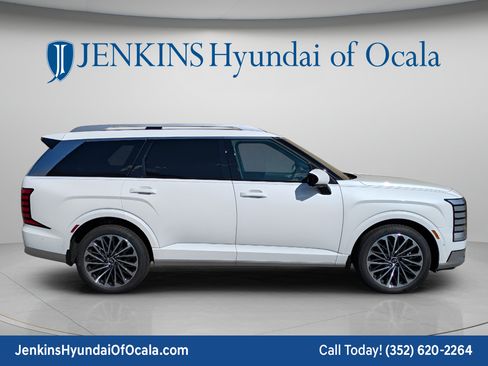 New 2026 Hyundai Palisade Calligraphy FWD image 2