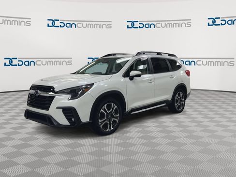 Used 2023 Subaru Ascent Limited image 4
