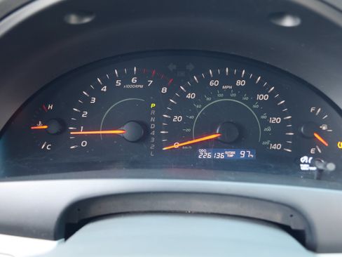 Used 2009 Toyota Camry LE FWD image 16