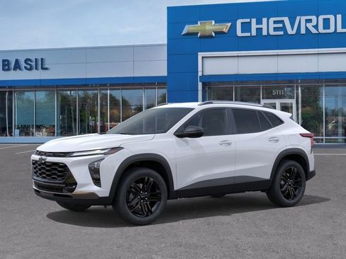New 2026 Chevrolet Trax ACTIV FWD image 2