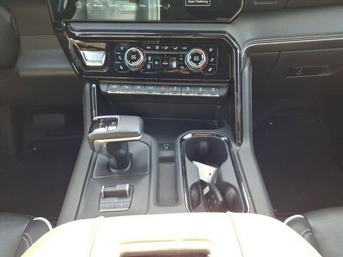 Used 2022 GMC Sierra 1500 AT4X image 11