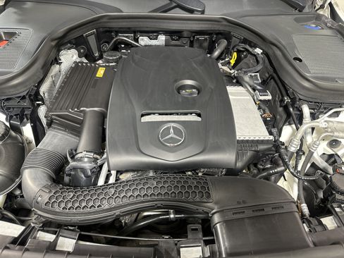 Used 2017 Mercedes-Benz GLC 300 4MATIC image 24