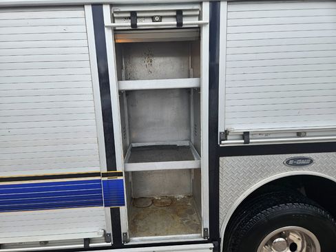 Used 2000 Ford F350 2WD Regular Cab DRW Super Duty image 32