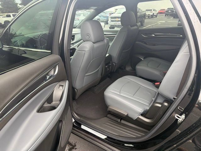 Used 2023 Buick Enclave Essence FWD image 12