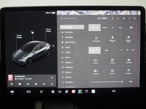 Used 2021 Tesla Model Y Long Range AWD/4WD image 26