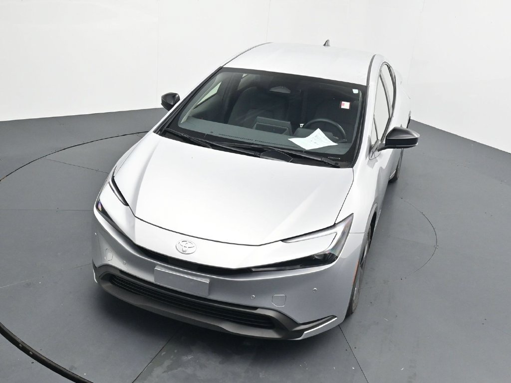 Used 2026 Toyota Prius LE FWD image 11