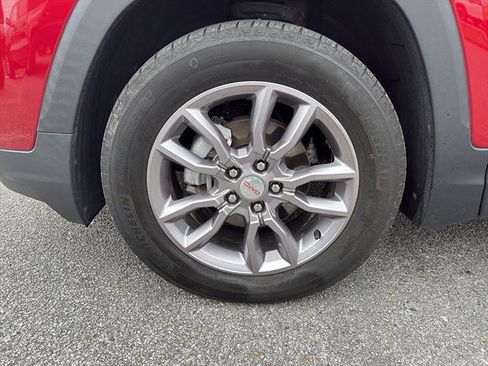 Used 2023 GMC Terrain SLT w/ Infotainment Package II AWD/4WD image 9