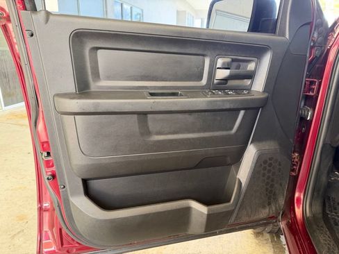 Used 2017 RAM 1500 Express w/ Express Value Package RWD image 33