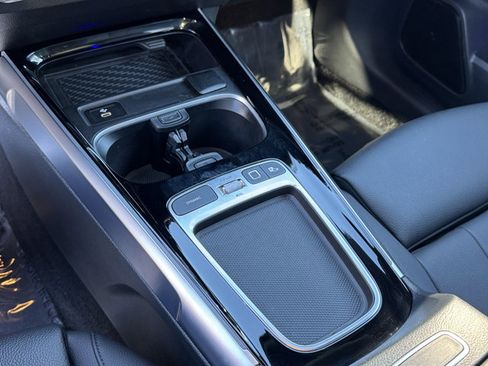 Used 2025 Mercedes-Benz GLB 250 image 20