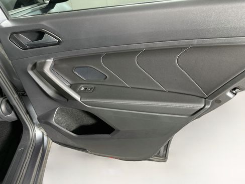 Used 2022 Volkswagen Tiguan SE R-Line FWD image 29