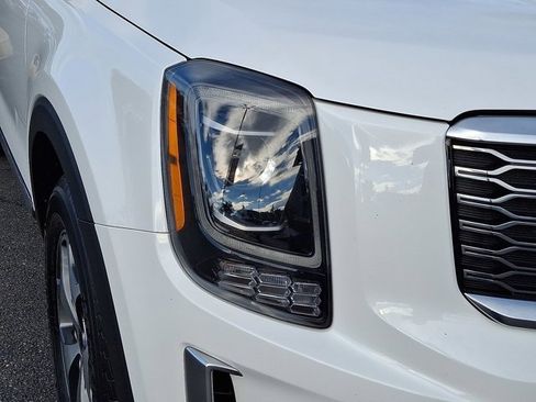Used 2020 Kia Telluride EX image 11