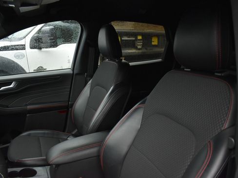 Used 2024 Ford Escape ST-Line image 16