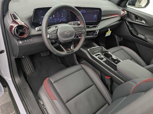 New 2026 Chevrolet Equinox RS w/ Convenience Package III AWD/4WD image 2