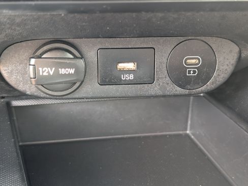 Used 2024 Hyundai Elantra SEL FWD image 22