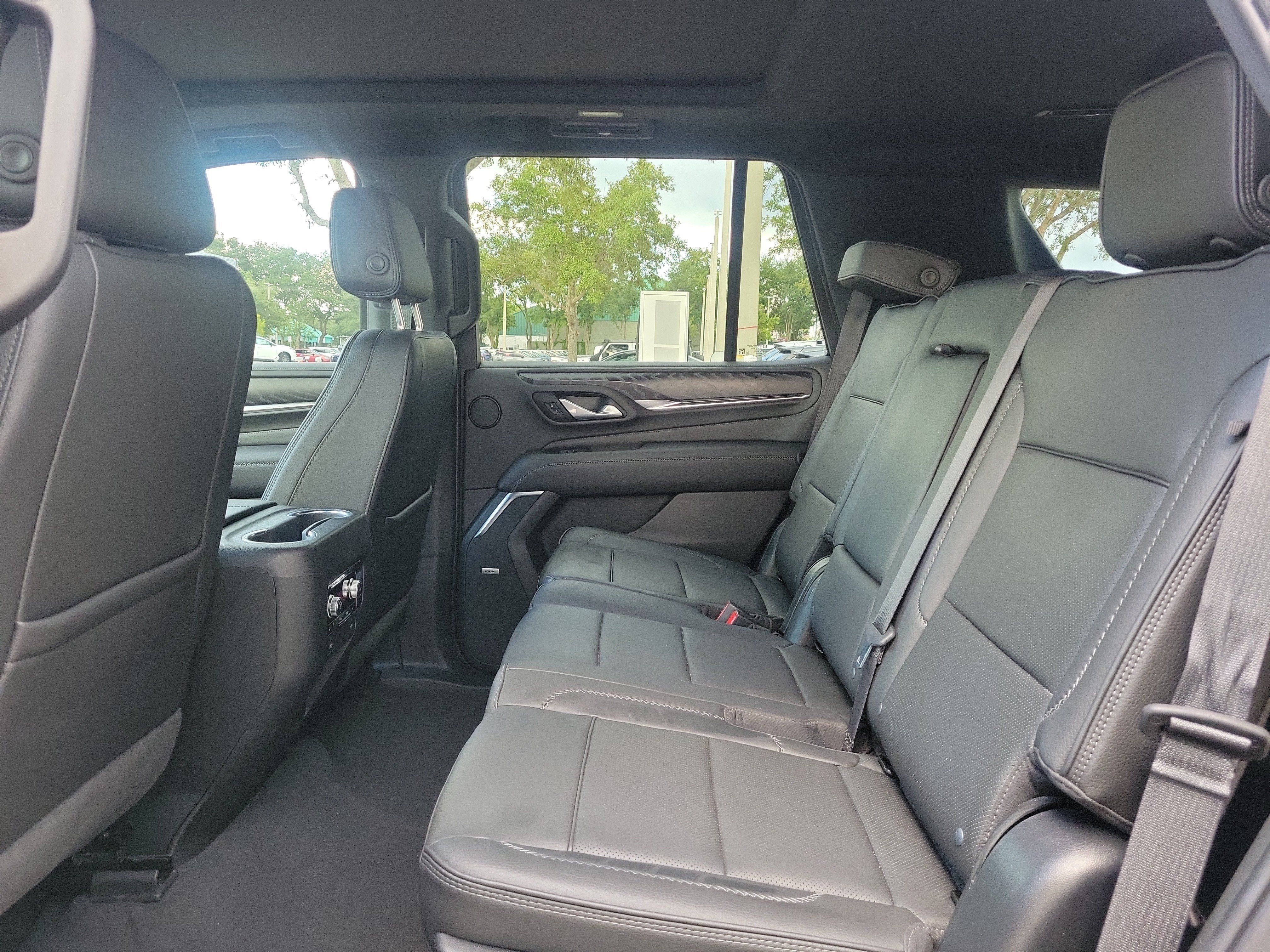 Used 2022 GMC Yukon Denali AWD/4WD image 18