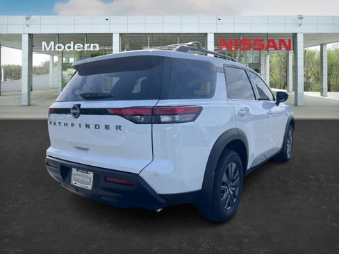 New 2026 Nissan Pathfinder SV image 7