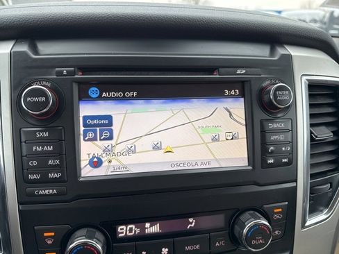 Used 2017 Nissan Titan SV image 8