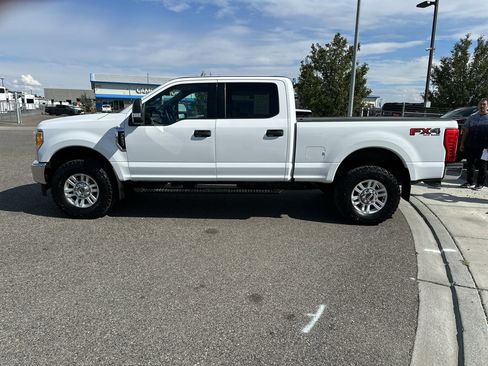 Used 2017 Ford F250 XLT w/ FX4 Off-Road Package AWD/4WD image 19