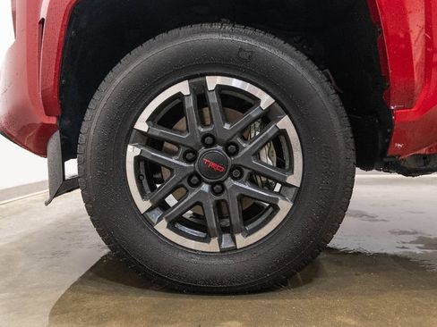 Certified 2026 Toyota Tacoma TRD Sport AWD/4WD image 11