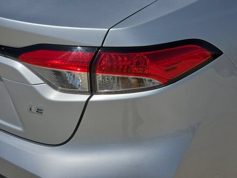 Used 2025 Toyota Corolla LE FWD image 25