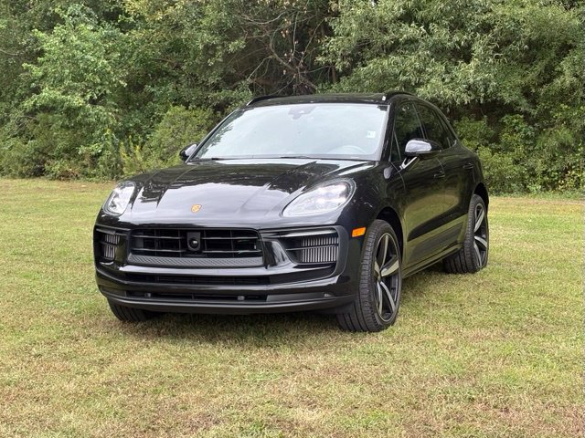 Used 2022 Porsche Macan S AWD/4WD image 1