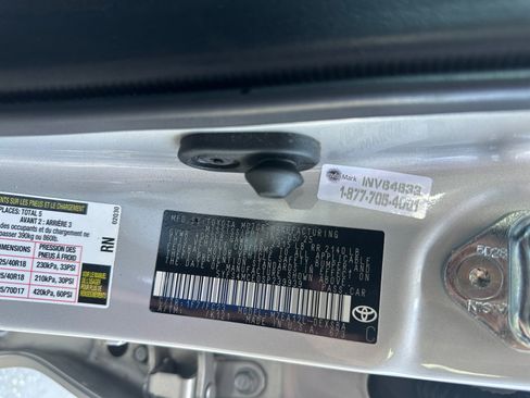 Used 2025 Toyota Corolla SE w/ Convenience Package FWD image 30