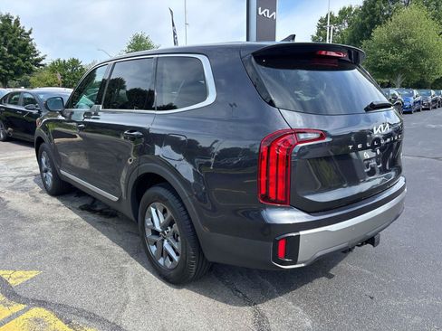 Used 2025 Kia Telluride LX FWD image 3