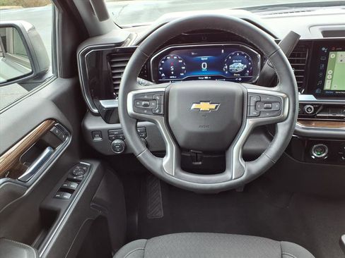Used 2023 Chevrolet Silverado 1500 LT image 23