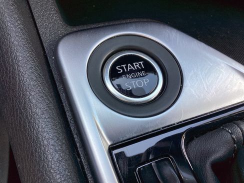 Used 2025 Nissan Sentra SV FWD image 17