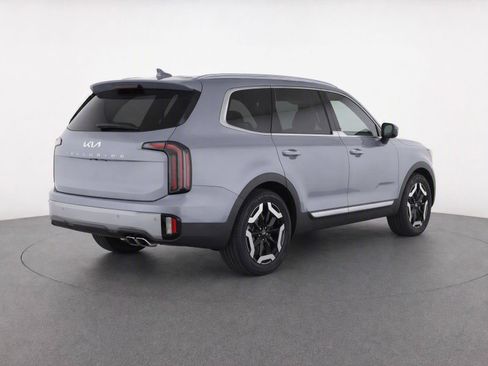 Used 2023 Kia Telluride EX FWD image 3