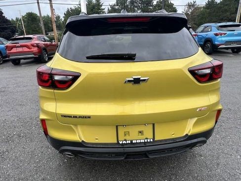 Used 2025 Chevrolet TrailBlazer RS w/ Driver Confidence Package image 4