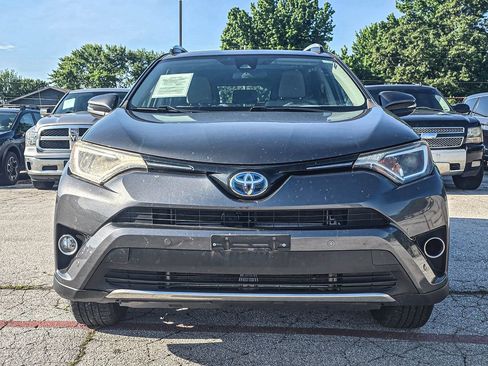 Used 2016 Toyota RAV4 XLE w/ Convenience Package AWD/4WD image 2