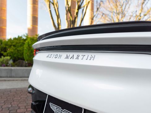 Used 2019 Aston Martin DBS Superleggera image 7