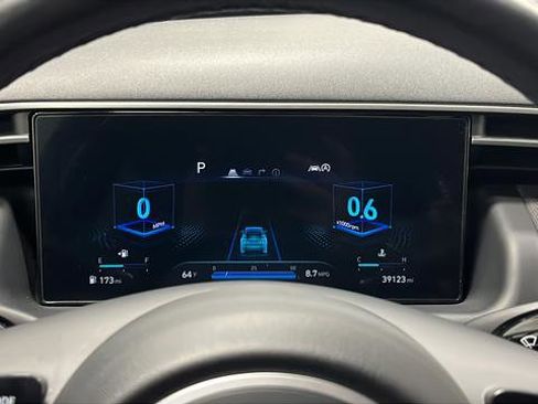 Used 2024 Hyundai Tucson Limited image 17