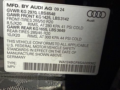 Used 2025 Audi Q6 e-tron Premium Plus w/ Premium Plus AWD/4WD image 37