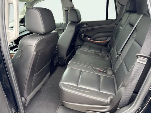 Used 2019 Chevrolet Tahoe Premier AWD/4WD image 18