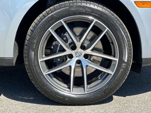 New 2026 Porsche Macan image 42