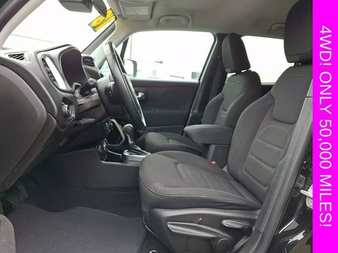 Used 2018 Jeep Renegade Latitude w/ Cold Weather Group AWD/4WD image 13