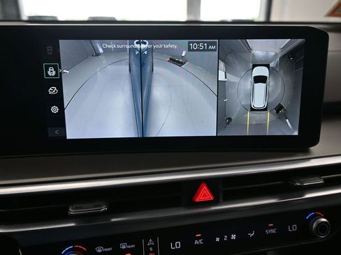 Used 2025 Kia Sorento SX image 22