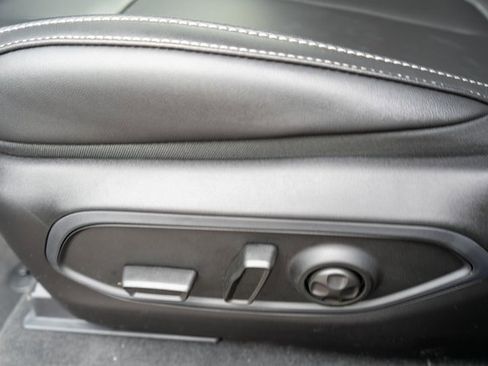 New 2025 Jeep Grand Cherokee Limited image 16