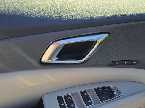 New 2026 Kia Carnival EX FWD image 20