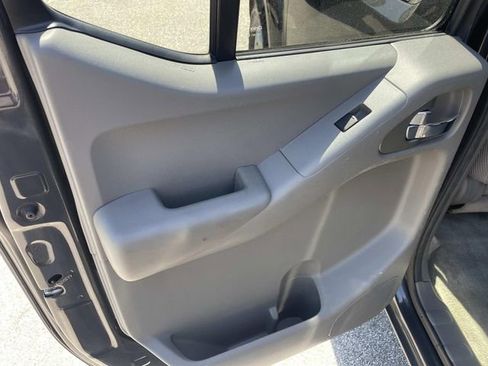 Used 2012 Nissan Frontier SV RWD image 15