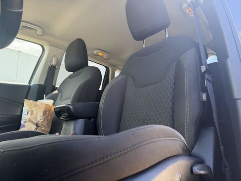 Used 2018 Jeep Compass Sport w/ Tech Group AWD/4WD image 11