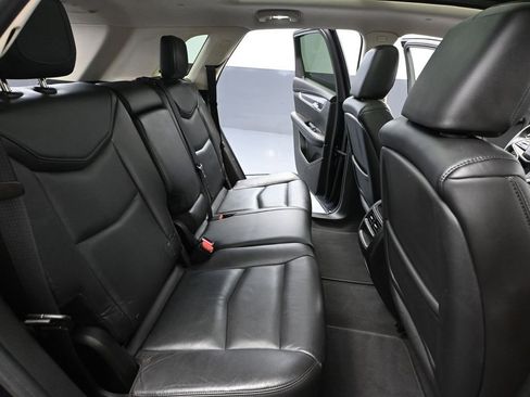 Used 2017 Cadillac XT5 Luxury image 46