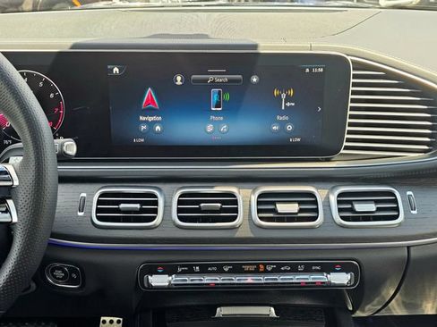 New 2026 Mercedes-Benz GLS 580 4MATIC image 36