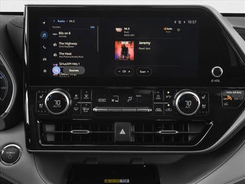 New 2026 Toyota Highlander Limited image 7