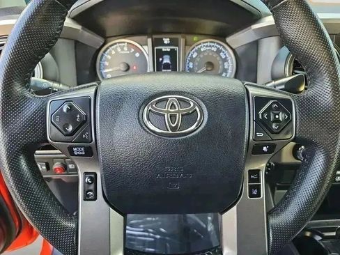 Used 2018 Toyota Tacoma SR5 image 12
