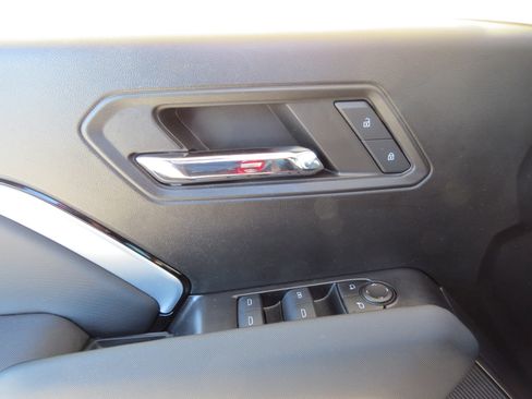 Used 2024 Chevrolet Colorado Z71 w/ Z71 Convenience Package 2 image 16